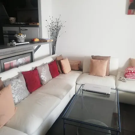 T2 Imperial Apartment *