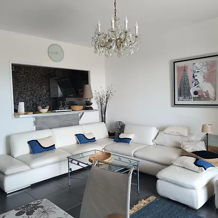 T2 Imperial Αζάτσιο